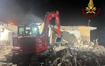 Crollo a Saviano: recuperato il corpo dell'anziana