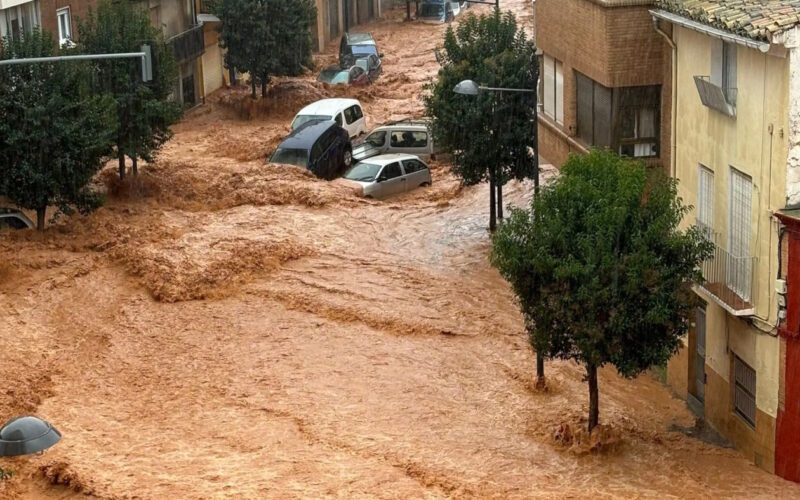 Spagna, inondazioni a Valencia: bilancio delle vittime in aumento