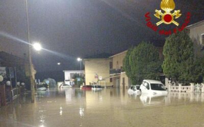 Maltempo, tracimati torrenti e canali nel Pisano: 15 persone messe in salvo