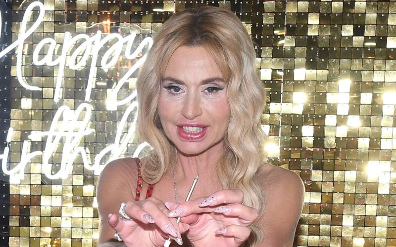 Valeria Marini tra i vip spiati: “Nessun segreto, ma ha ragione Meloni”