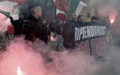 Cortei a Bologna, scontri tra polizia e antagonisti. Piantedosi: "Aggressioni vergognose"