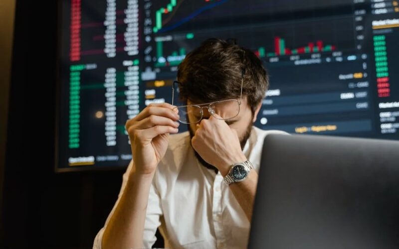 Borse Europee chiudono miste, Ferrari frena Milano con -7,06%