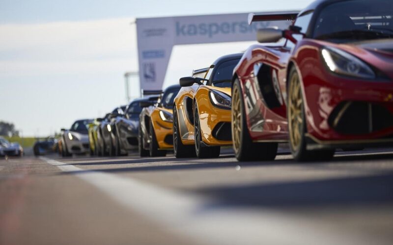 CLI Trophy e Christmas Tour 2024: auto, solidarietà e festa