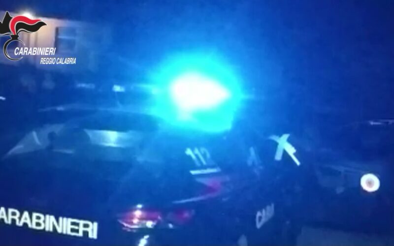 Smantellata centrale delle truffe a Napoli: due arresti [VIDEO]