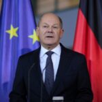 Scholz: 'Continuerò a parlare con Putin per fermare la guerra'