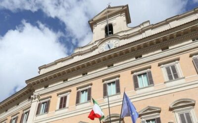 Stipendi dei ministri e manovra: Valditara rinuncia al bonus, Gasparri propone tagli ai parlamentari