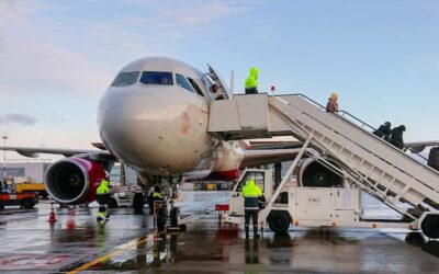 Aeroporto San Pietroburgo chiuso per sicurezza: abbattuto drone