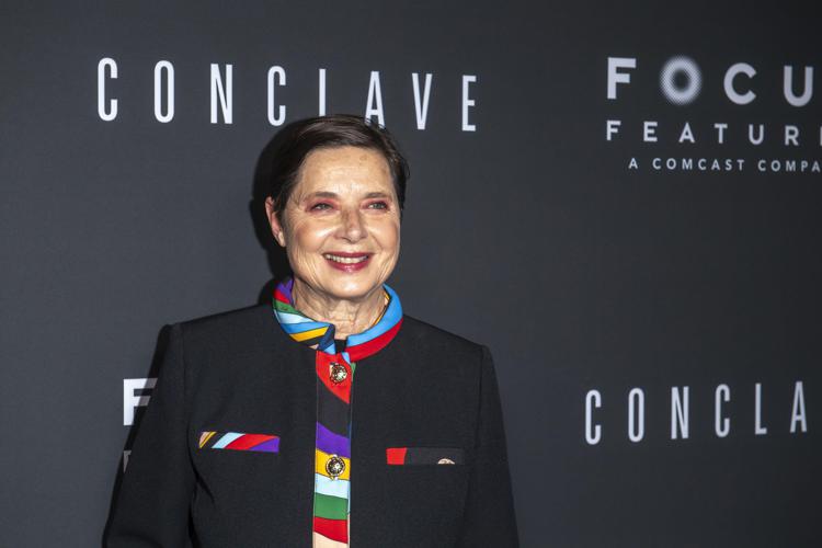 Oscar 2025, Isabella Rossellini candidata: fuori Vermiglio