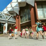Il ministro Valditara introduce i giudizi alle scuole elementari