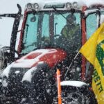 Trattori Coldiretti in azione per sgomberare le strade