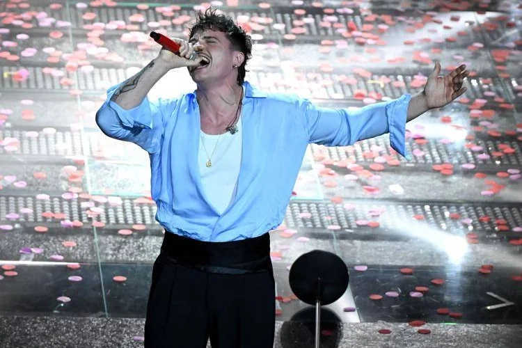 Sanremo 2025, Olly è il vincitore: “Assurdo ma è successo”