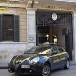 Arrestati per droga ed esplosivi, operazioni Guardia di Finanza