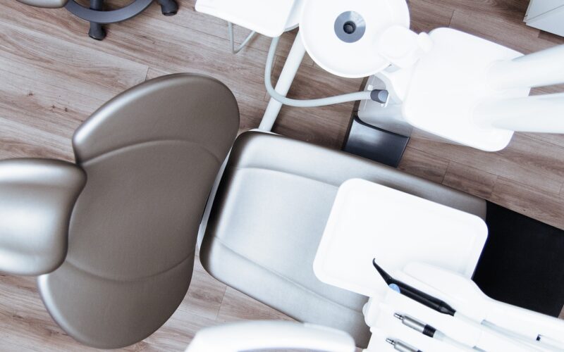 In Italia 4 famiglie su 10 non vanno dal dentista, al Sud il triplo che al Nord