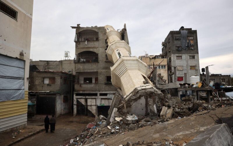 Israele intensifica gli attacchi a Gaza, Hamas accusa Netanyahu