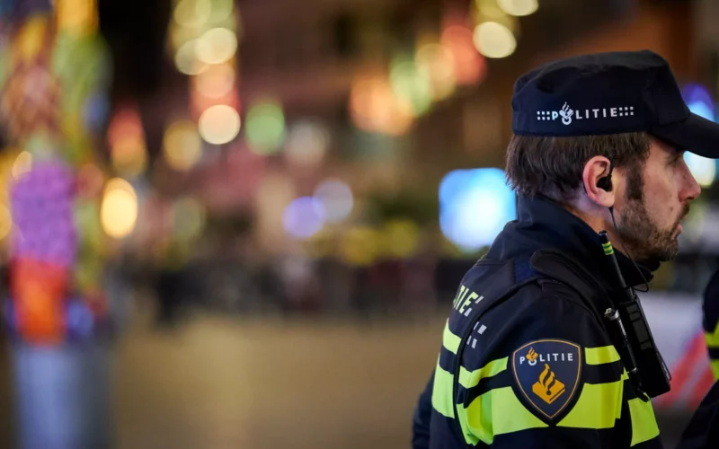 Attacco con coltello ad Amsterdam: cinque feriti, un arresto