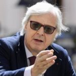 Depressione di Sgarbi, la psicologa: "Rispetto per la sua volontà"