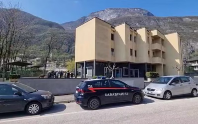 Mezzolombardo, 19enne uccide padre per difendere madre