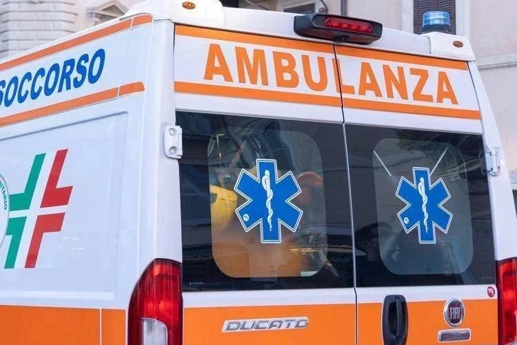 Savona, travolta dal bus sulla banchina: morta 26enne