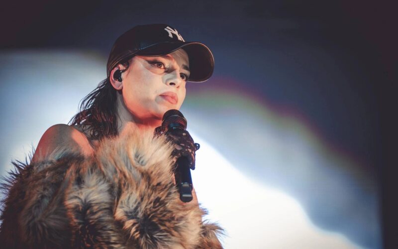 Emma Marrone ritrova la padrona della cagnolina smarrita