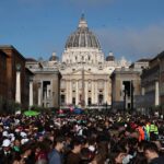 Funerale di Papa Francesco, l'uomo di Musk critica i politici italiani