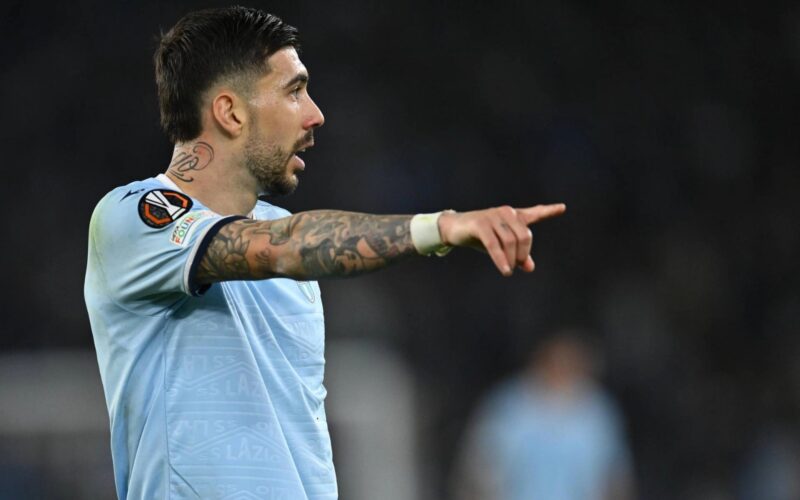 Lazio in campo a Genova dopo il rinvio per il Papa