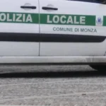 Monza, ciclista investito e ucciso fuori da Villa Reale: tir lo trascina per 500 metri senza fermarsi