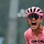 Giro d'Italia, Del Toro vince la 17a tappa e rafforza maglia rosa