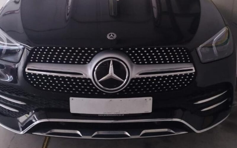 Auto di lusso estere sequestrate per contrabbando doganale