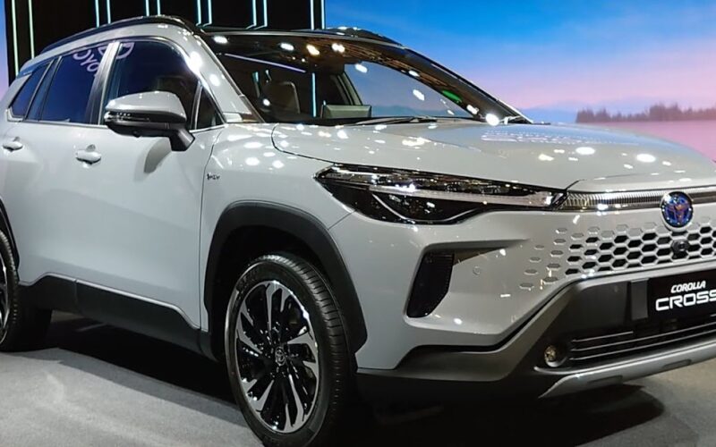 Toyota Corolla Cross 2025: restyling [Video] leggero ma efficace