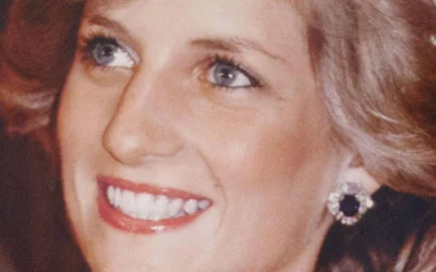A fuoco 'Althorp House', la casa d'infanzia della principessa Diana