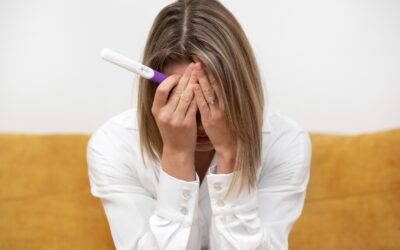 Licenziata due volte per gravidanza e aborto spontaneo