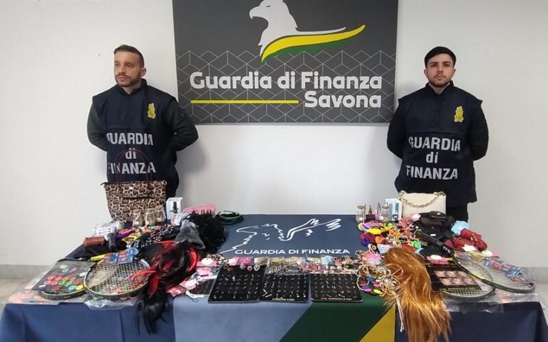 Savona, sequestrati 18mila articoli non conformi