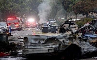 Aereo precipita su case a San Diego: ci sono vittime