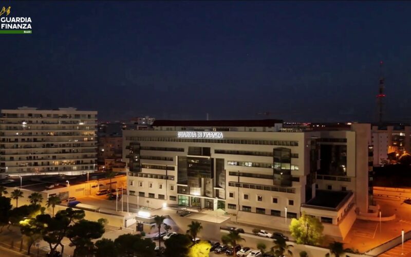 Dodici misure cautelari per traffico di droga a Bari