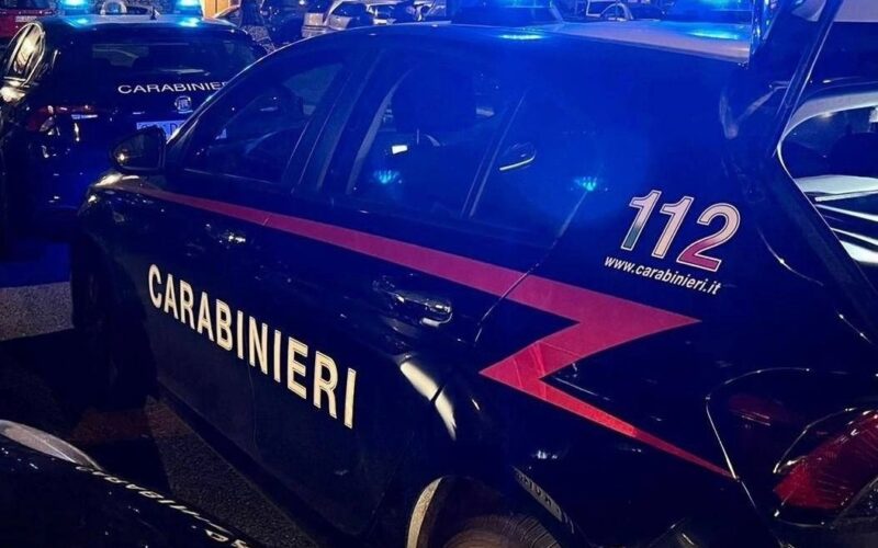 Truffano anziana fingendosi carabinieri, presi in flagranza