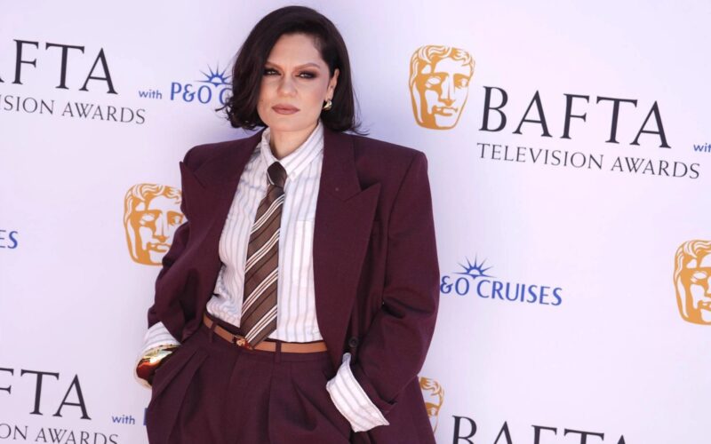 Jessie J operata per cancro al seno: stop temporaneo