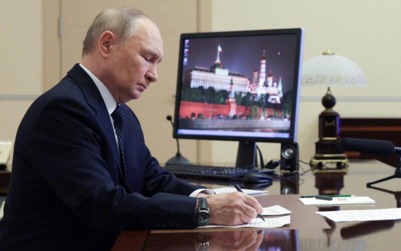 Putin tace su raid ucraino, cresce l’allarme per Mosca