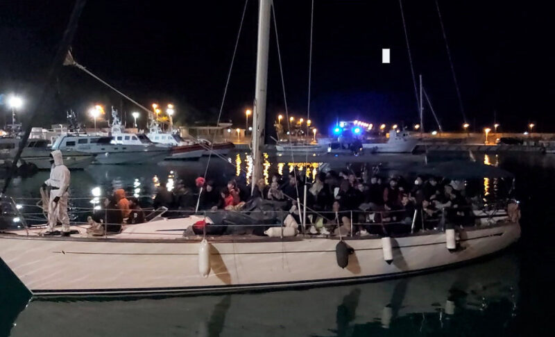 Sei scafisti fermati per gli sbarchi a Roccella Jonica