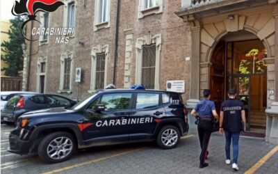 Primario ai domiciliari per visite private illecite a Piacenza
