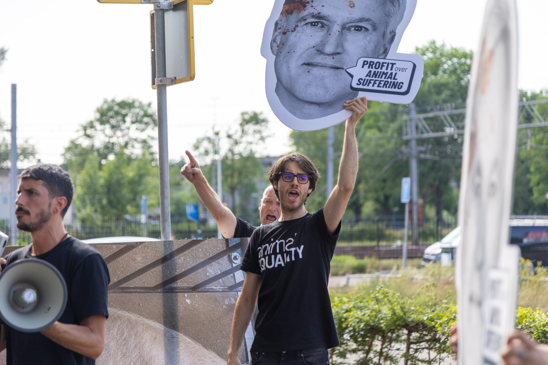 Minacce agli attivisti Animal Equality durante protesta in Olanda