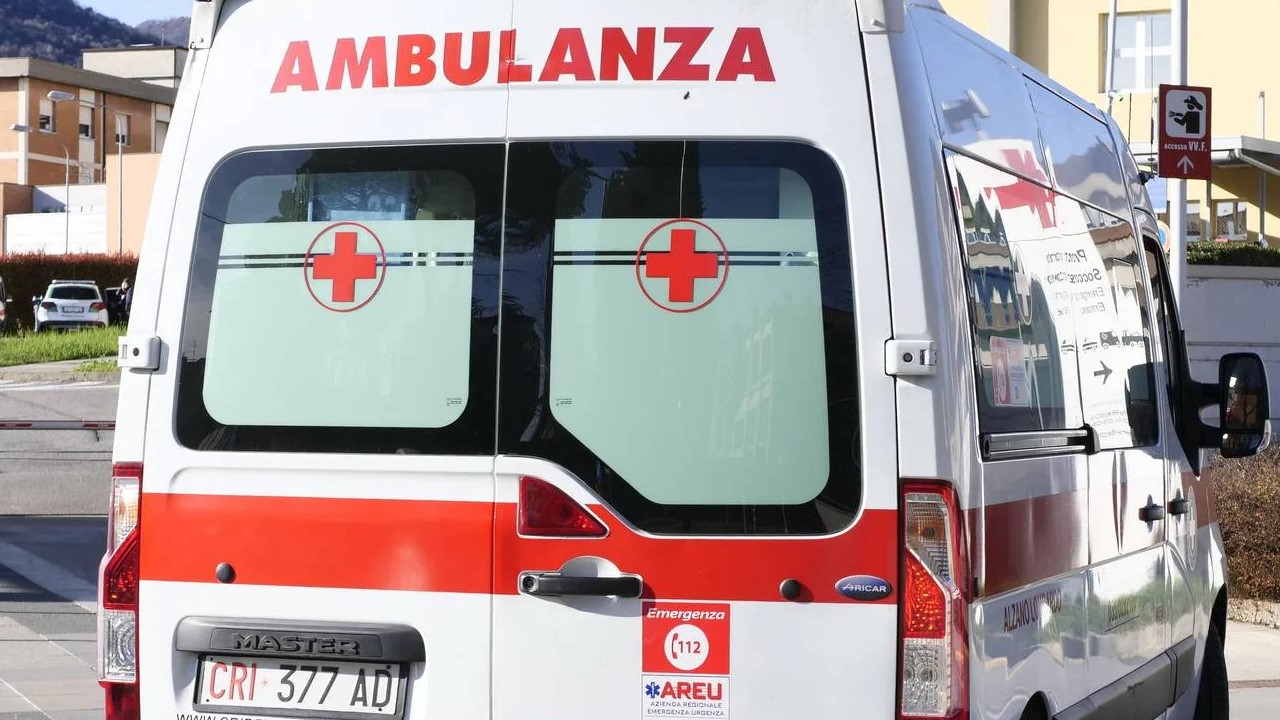 Quindicenne travolta da masso mentre scatta una foto