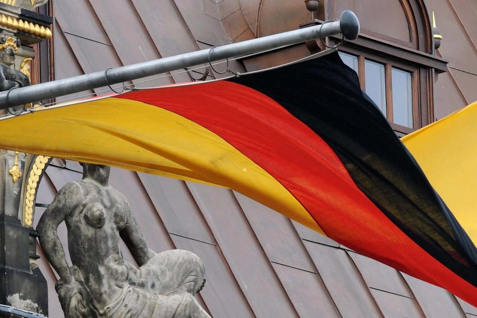 Berlino conferma no a cessione quota Commerzbank a Unicredit