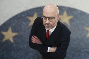 UE: Squarta critica il bilancio, pronti a confronto costruttivo