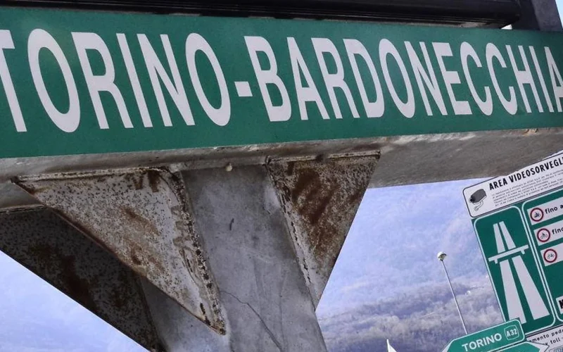 Auto contromano sull’A32, un morto e due feriti sulla Torino-Bardonecchia