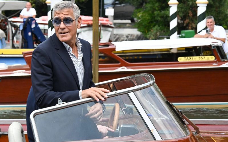 George Clooney indisposto, salta conferenza ma sarà al red carpet