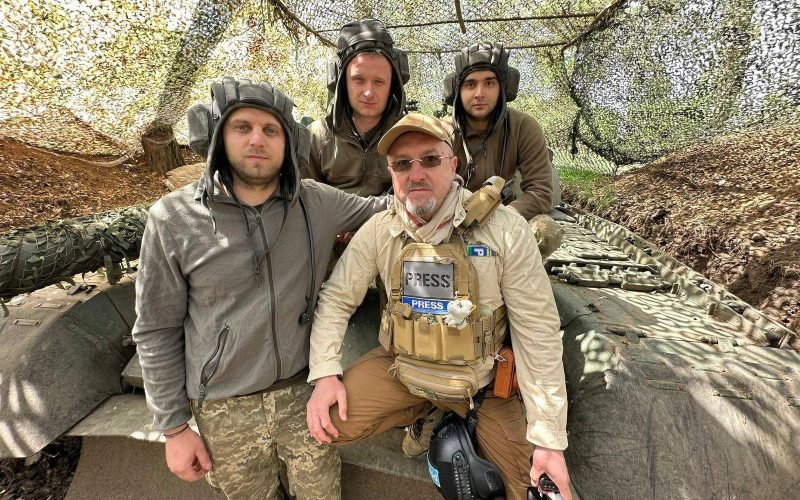 Ucraina, droni e bunker: la guerra raccontata da Vietrov