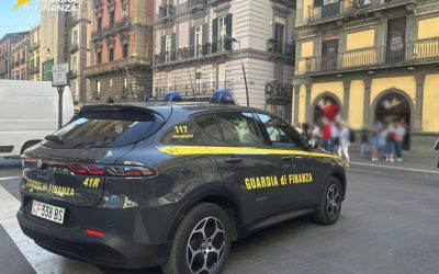 Maxi sequestro di merce contraffatta a Napoli