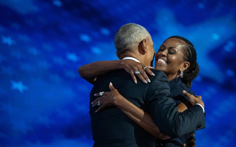 Obama compie 64 anni, Michelle: “Sei il più figo”