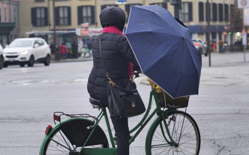 Weekend tra sole e rovesci, temperature in calo ovunque