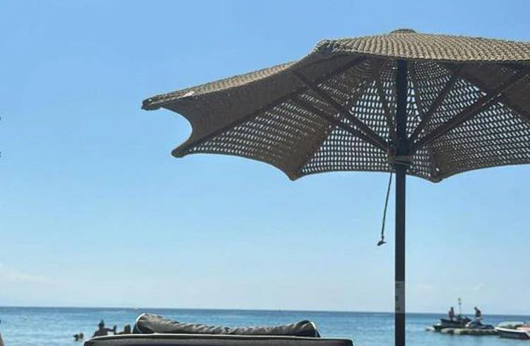 Estate: Assoutenti, spiagge affollate solo domenica colpa tariffe folli